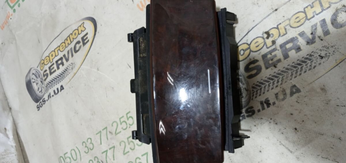 Попільничка (є багато кольорів дерева) Mercedes-Benz C-Class W203 (2000-2007) A2036800852