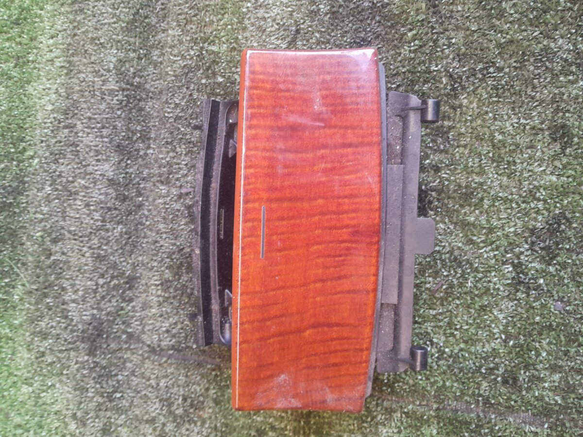 Попільничка Mercedes-Benz C-Class W203 (2000-2007) A2036800852