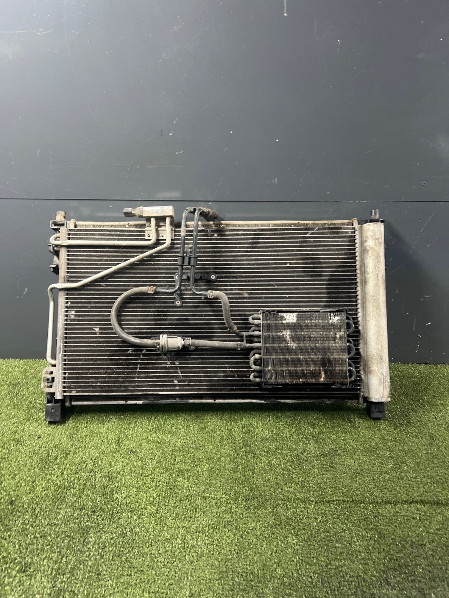 Радіатор кондиционера Mercedes-Benz C-Class W203 (2000-2007) A2035000254