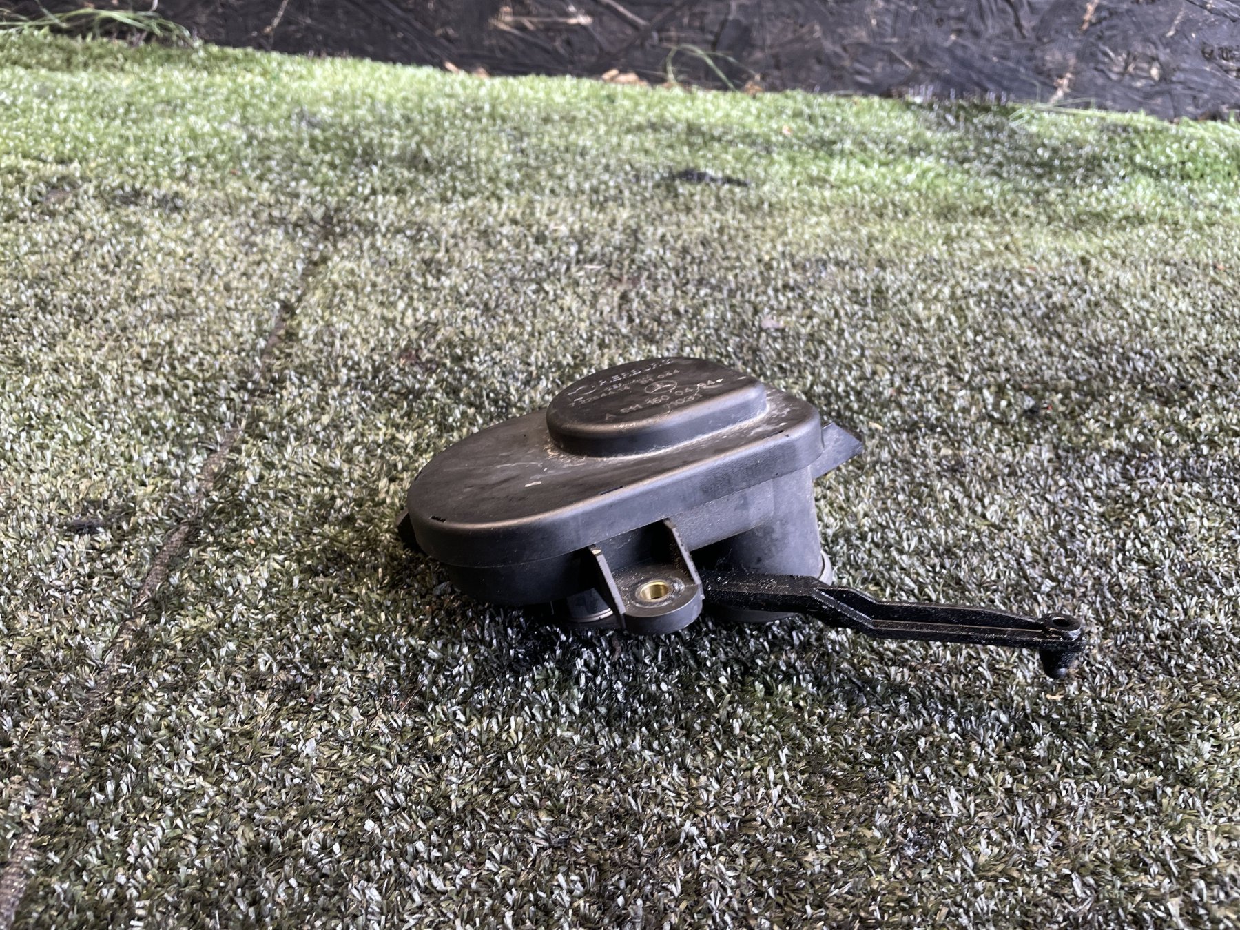 Регулятор дросельної заслінки Mercedes-Benz C-Class W203 (2000-2007) A6111500494