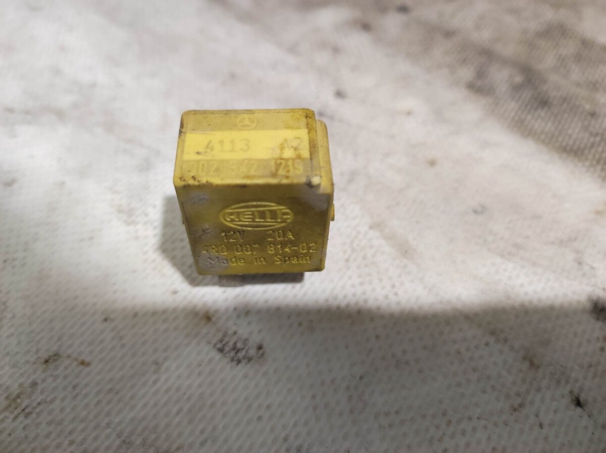 Реле поворотів sprinter/lt 96- Mercedes-Benz C-Class W203 (2000-2007) 0025421219