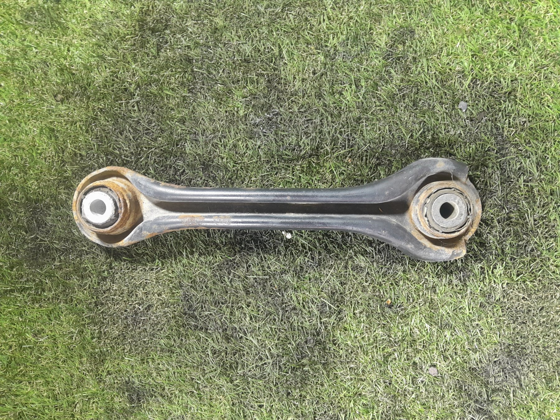 Ричаг Mercedes-Benz C-Class W203 (2000-2007) A2103503306