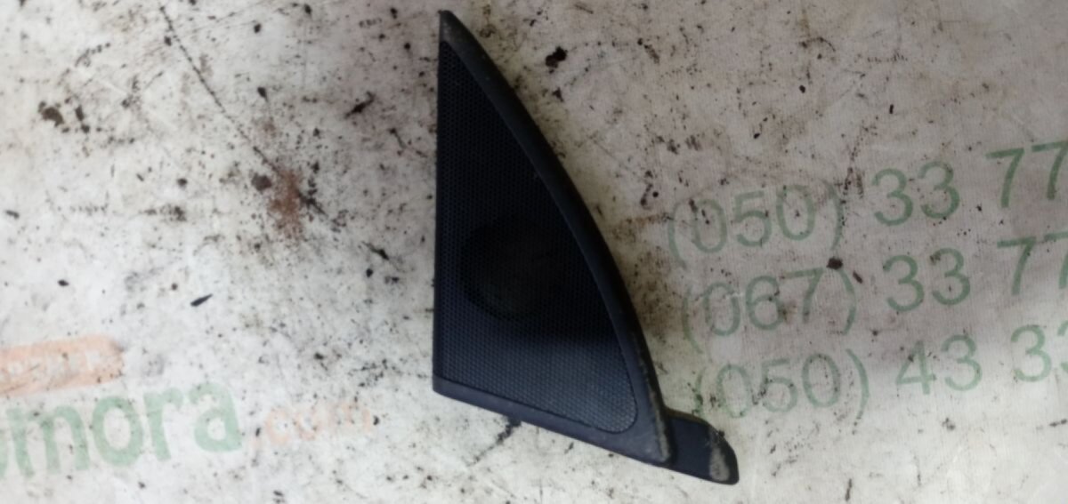 Внутрішня кришка лівого дзеркала mercedes w 203 Mercedes-Benz C-Class W203 (2000-2007) A2037250194