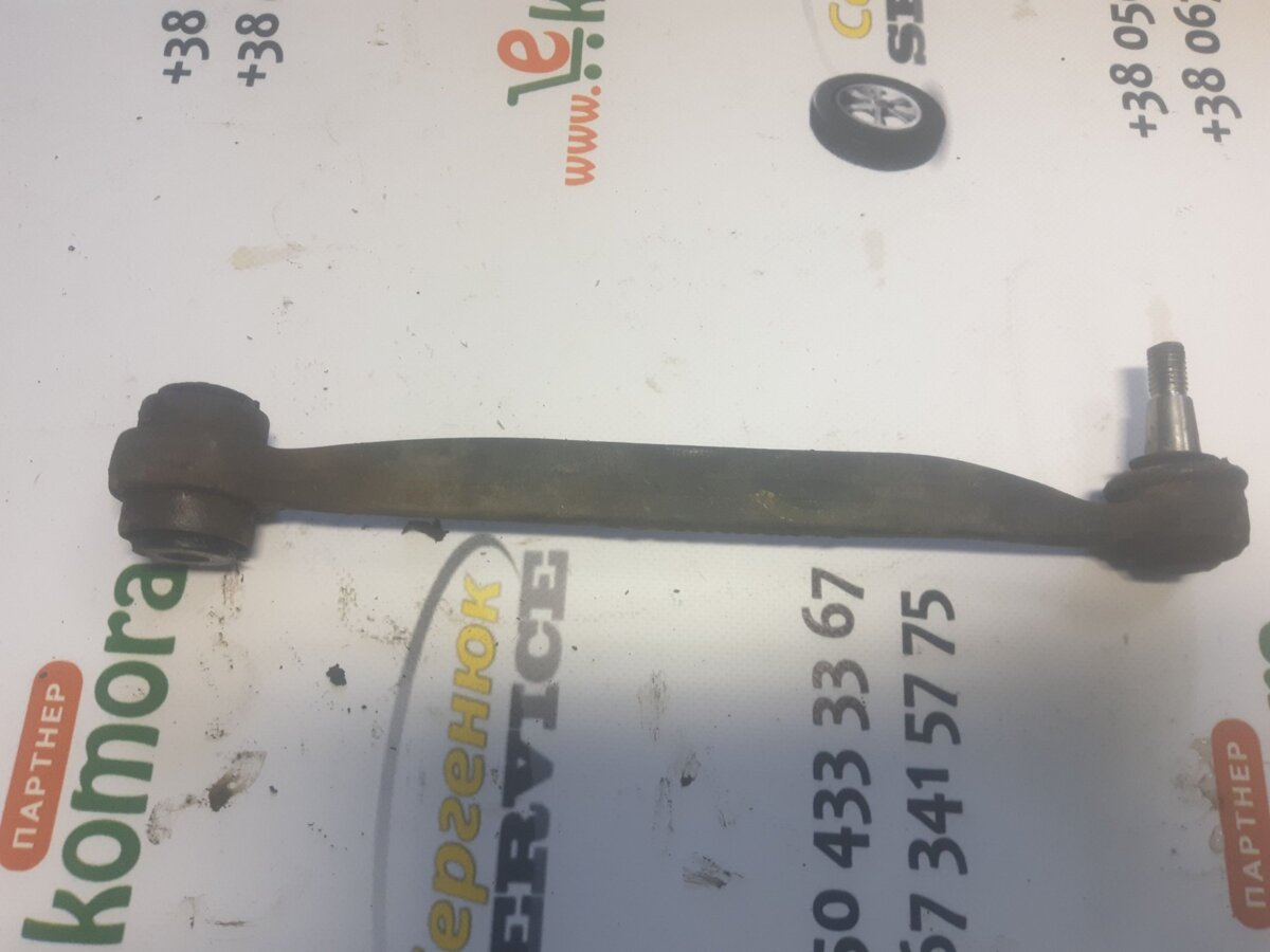 задня поперечна тяга; поперечна тяга задньої підвіски; розтяжка задньої підвіски; тяга поперечна задньої підвіски Mercedes-Benz C-Class W203 (2000-2007) A2033500353