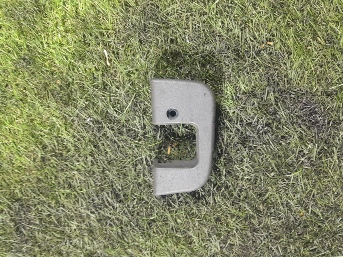 декоративна накладка замку передньої правої дверки А203723 0224 Mercedes-Benz CLK-Class C208 (1997-2003) 2037230224