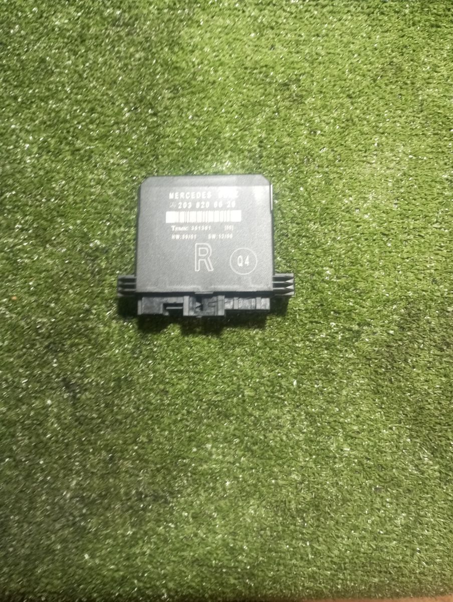 Блок комфорту задніх правих дверей Mercedes-Benz CLK-Class C209 (2002-2010) 2038206626
