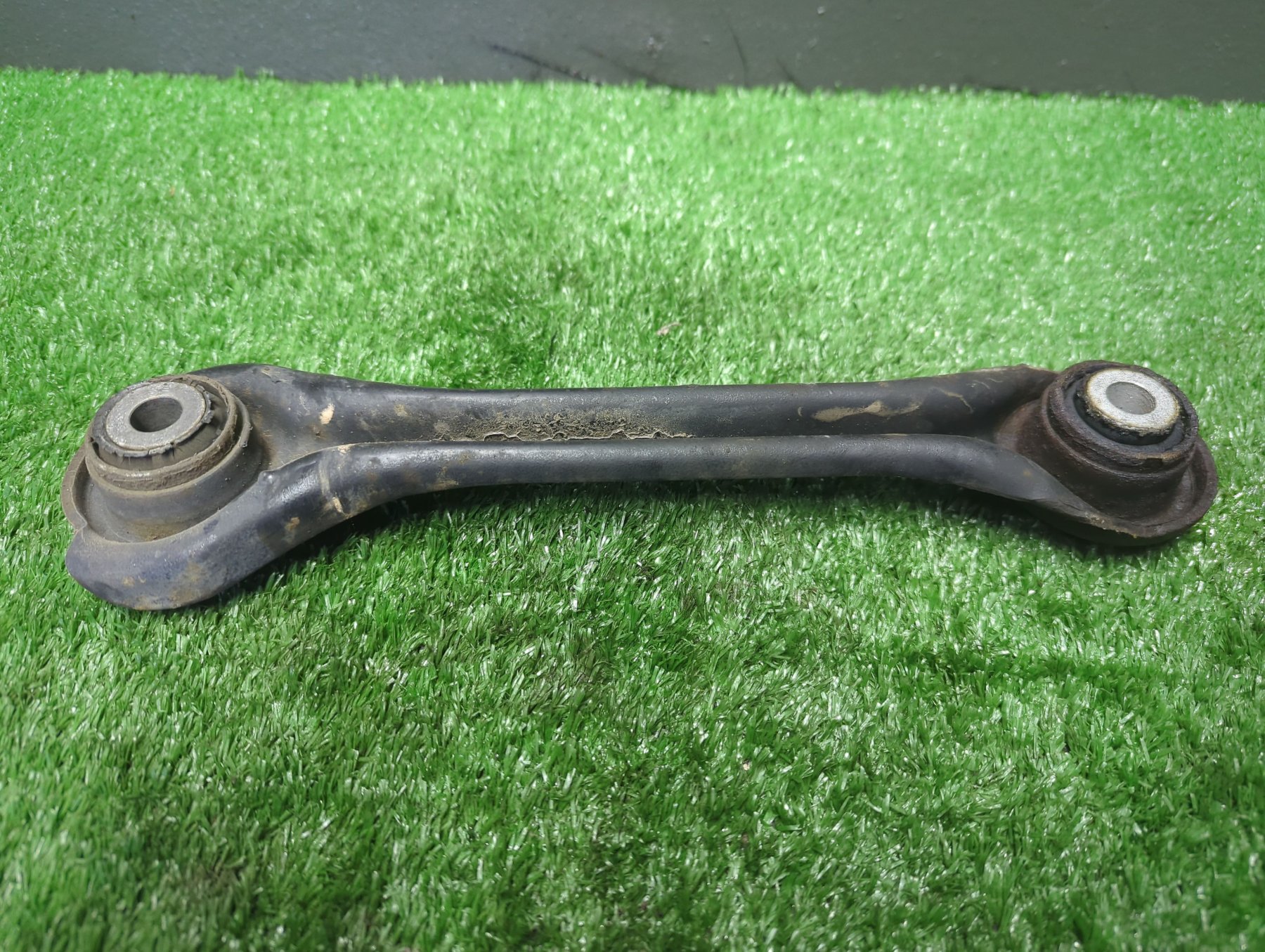 Важіль задньої підвіски верхній Mercedes-Benz CLK-Class C209 (2002-2010) A2103503306