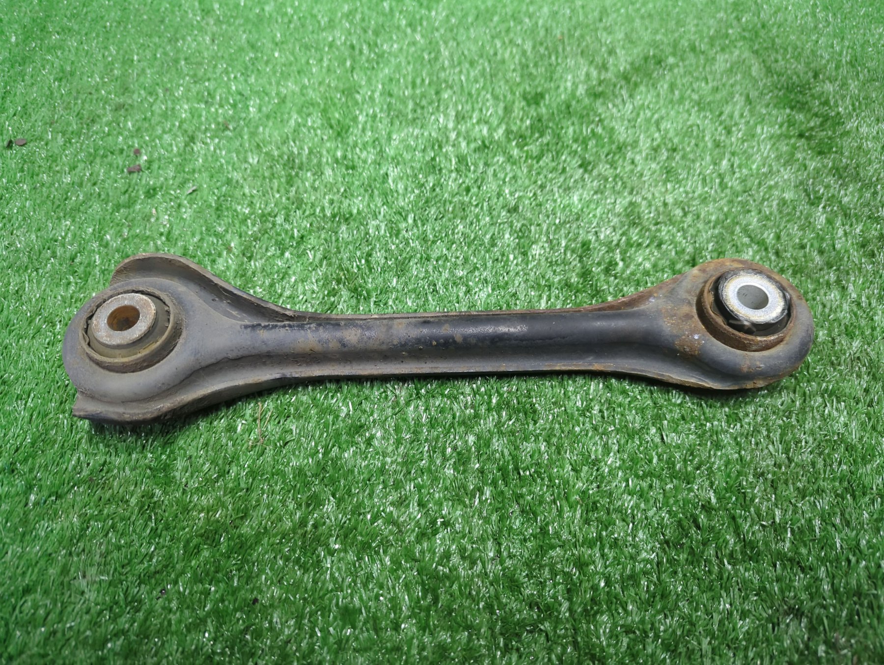 Важіль задньої підвіски верхній Mercedes-Benz CLK-Class C209 (2002-2010) A2103503306