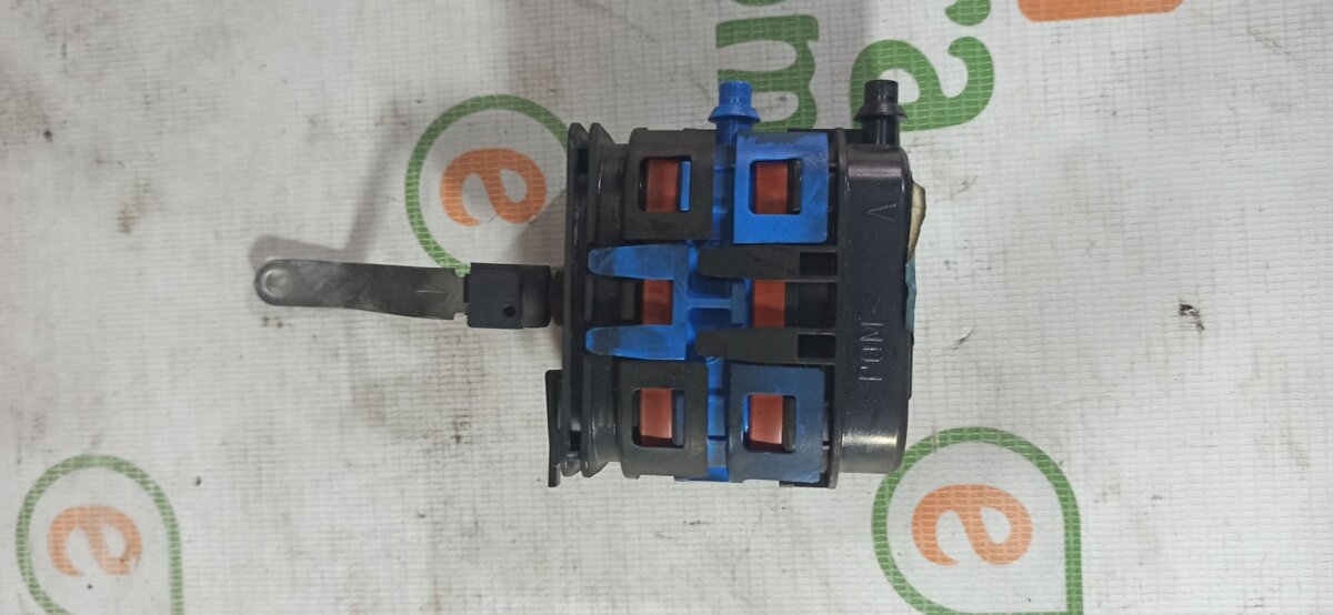 100% оригінал mercedes benz Mercedes-Benz E-Class W210 (1995-2003) A2028000175