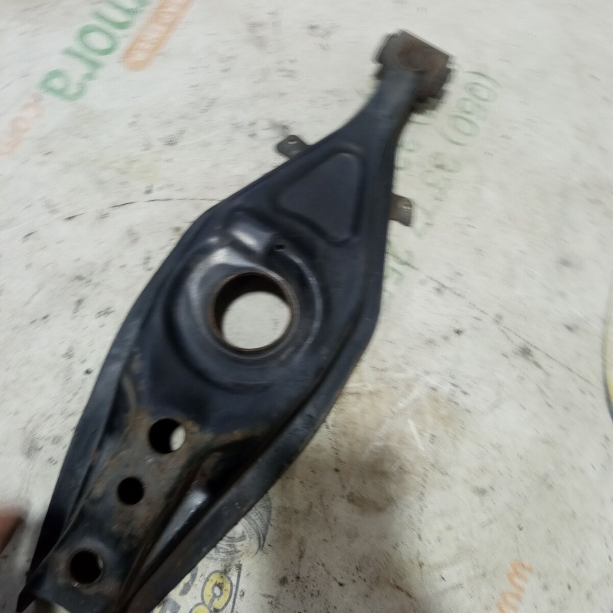 балансир задній нижній; важелі задньої підвіски; важіль задньої підвіски нижній, лівий/правий Mercedes-Benz E-Class W210 (1995-2003) A2023500206