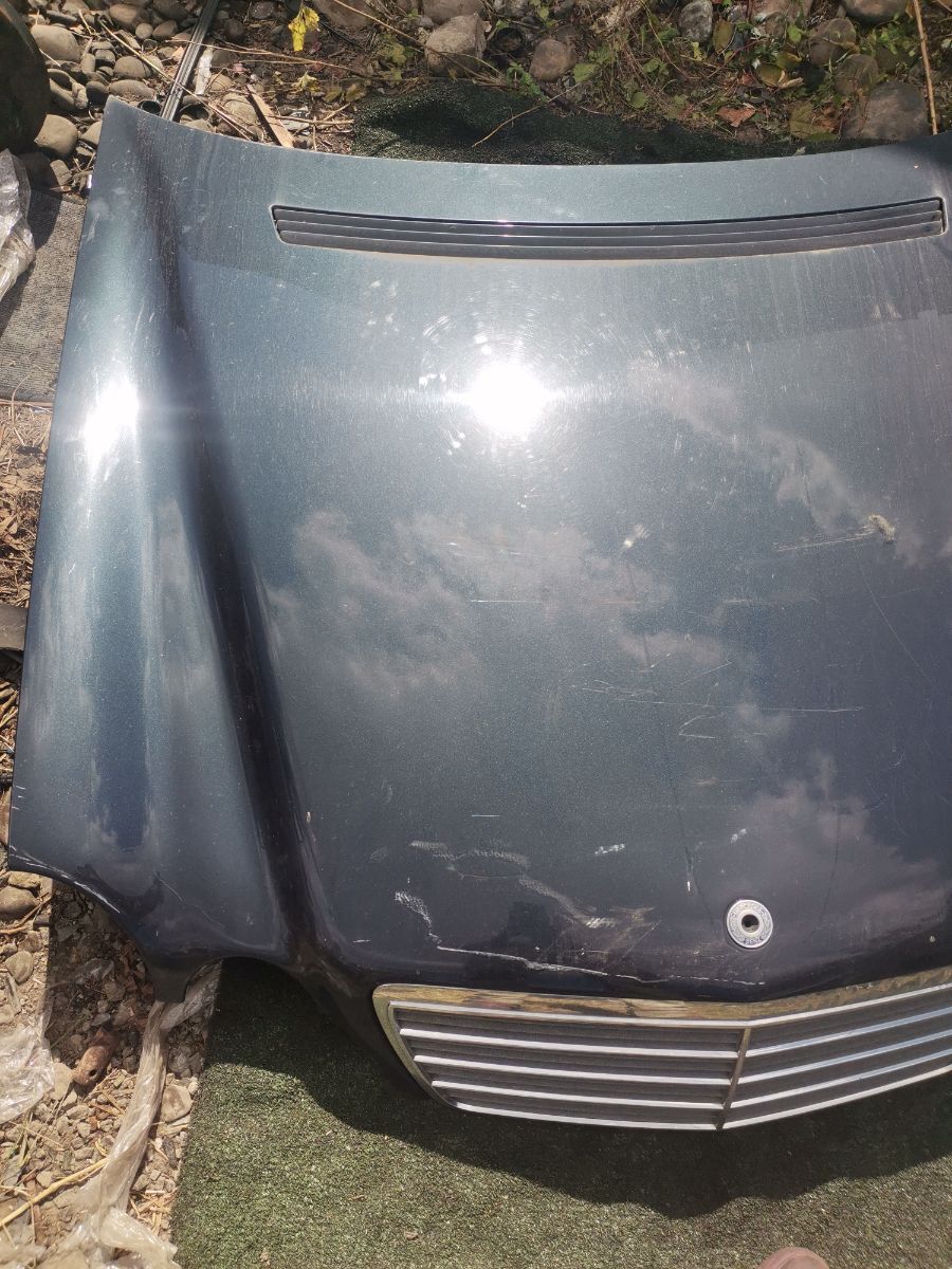 Капот і решітка радіатора Mercedes-Benz E-Class W210 (1995-2003) A2108800957
