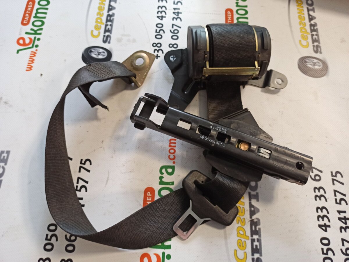 Mercedes-Benz E-Class W210 (1995-2003) A2108601085