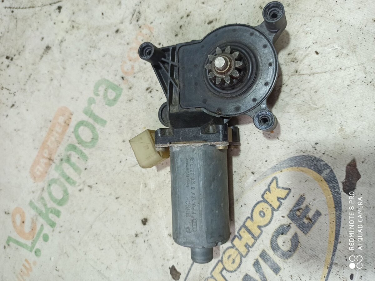 Мотор скло підйомника дверей передніх правих Mercedes-Benz E-Class W210 (1995-2003) A2108205742