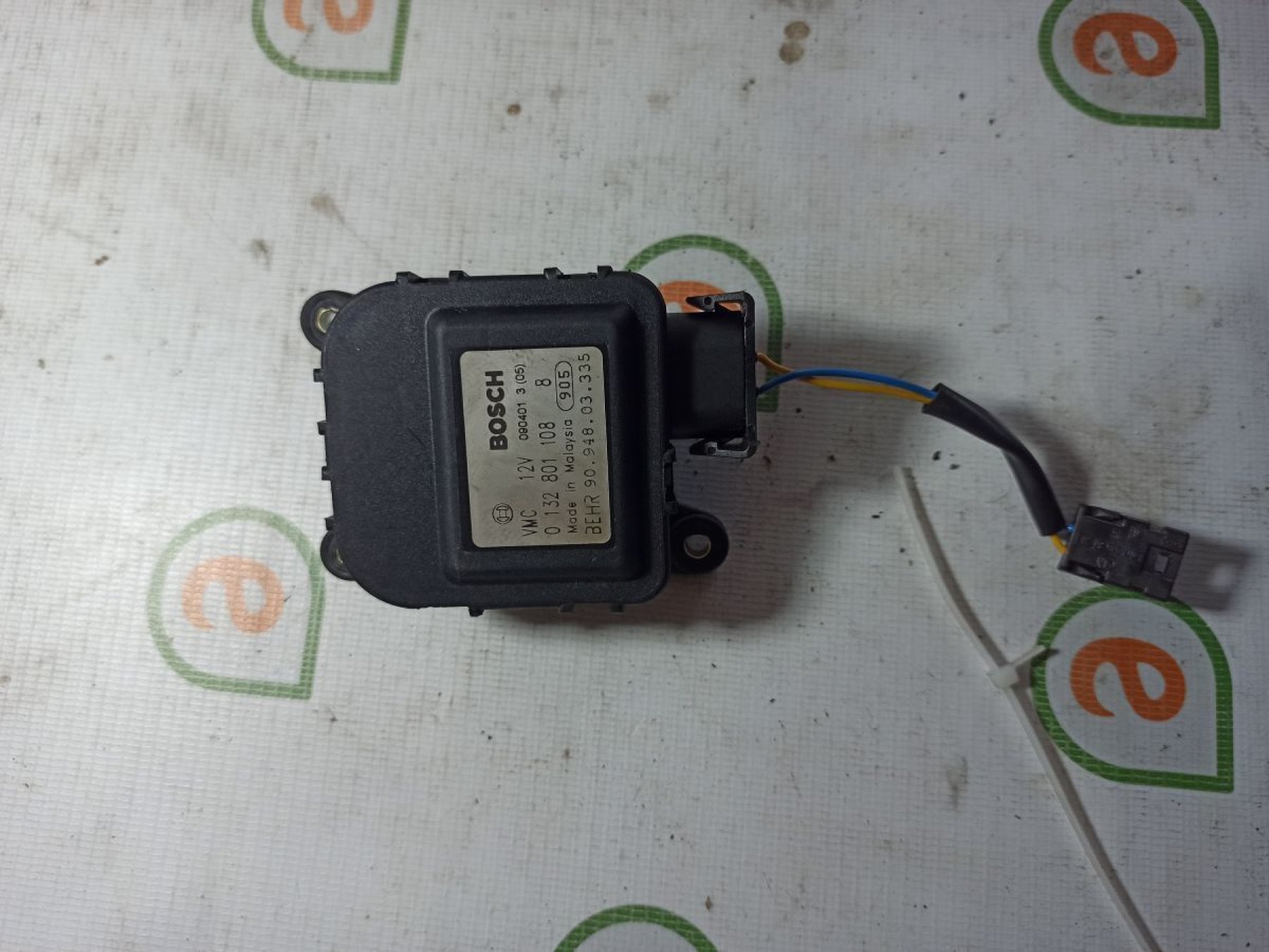 Моторчик заслонки пічки mercedes w210 рестайл Mercedes-Benz E-Class W210 (1995-2003) A2108200642