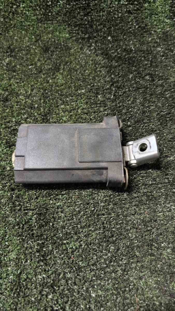 обмежувач відкриття дверей, передній Mercedes-Benz E-Class W210 (1995-2003) A2107200116