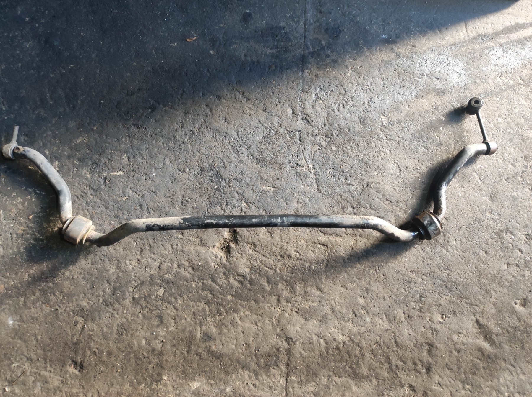 передній стабілізатор; стабілізатор передній стійкості; стабілізатор передньої підвіски; стабілізатор поперечної стійкості передній; стабілізатор передній Mercedes-Benz E-Class W210 (1995-2003) A2103234665