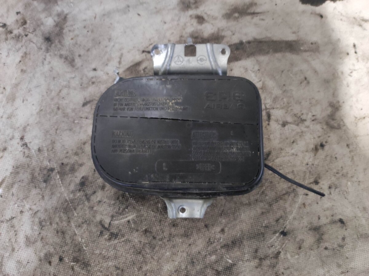 Подушка безпеки, передній, лівих дверей Mercedes-Benz E-Class W210 (1995-2003) A2108601105