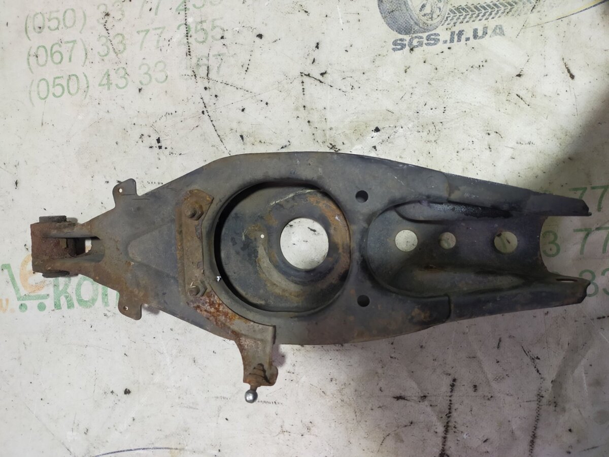 Важіль задній нижній  Mercedes-Benz E-Class W210 (1995-2003) A2023500206