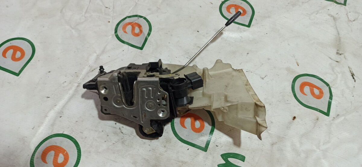 Замок двери передней правой Mercedes-Benz E-Class W210 (1995-2003) A2027204435