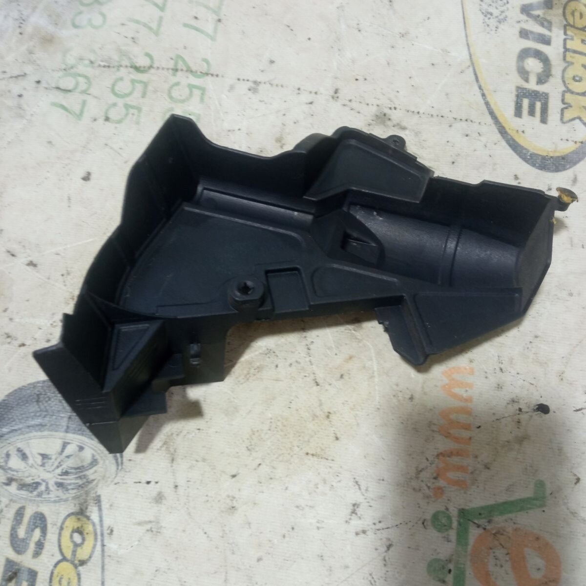 Замок двері задній лівий mercedes w210 2027330308 Mercedes-Benz E-Class W210 (1995-2003) A2027330308