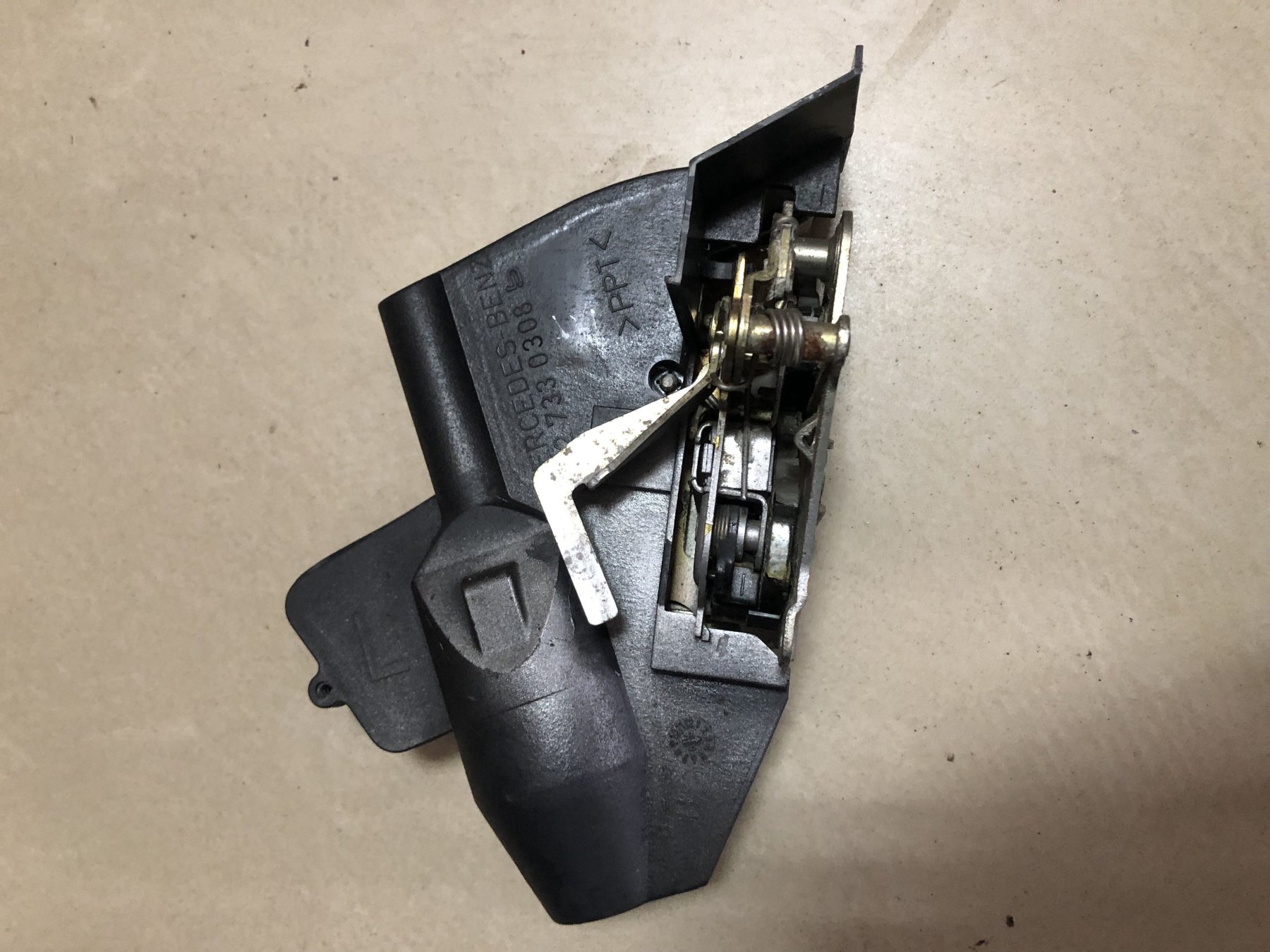 Замок двері задній лівий mercedes w210 Mercedes-Benz E-Class W210 (1995-2003) 2027330308