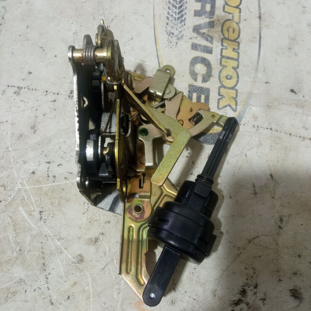 замок задніх дверей, правих; замок задньої дверї, правої Mercedes-Benz E-Class W210 (1995-2003) A2027300635