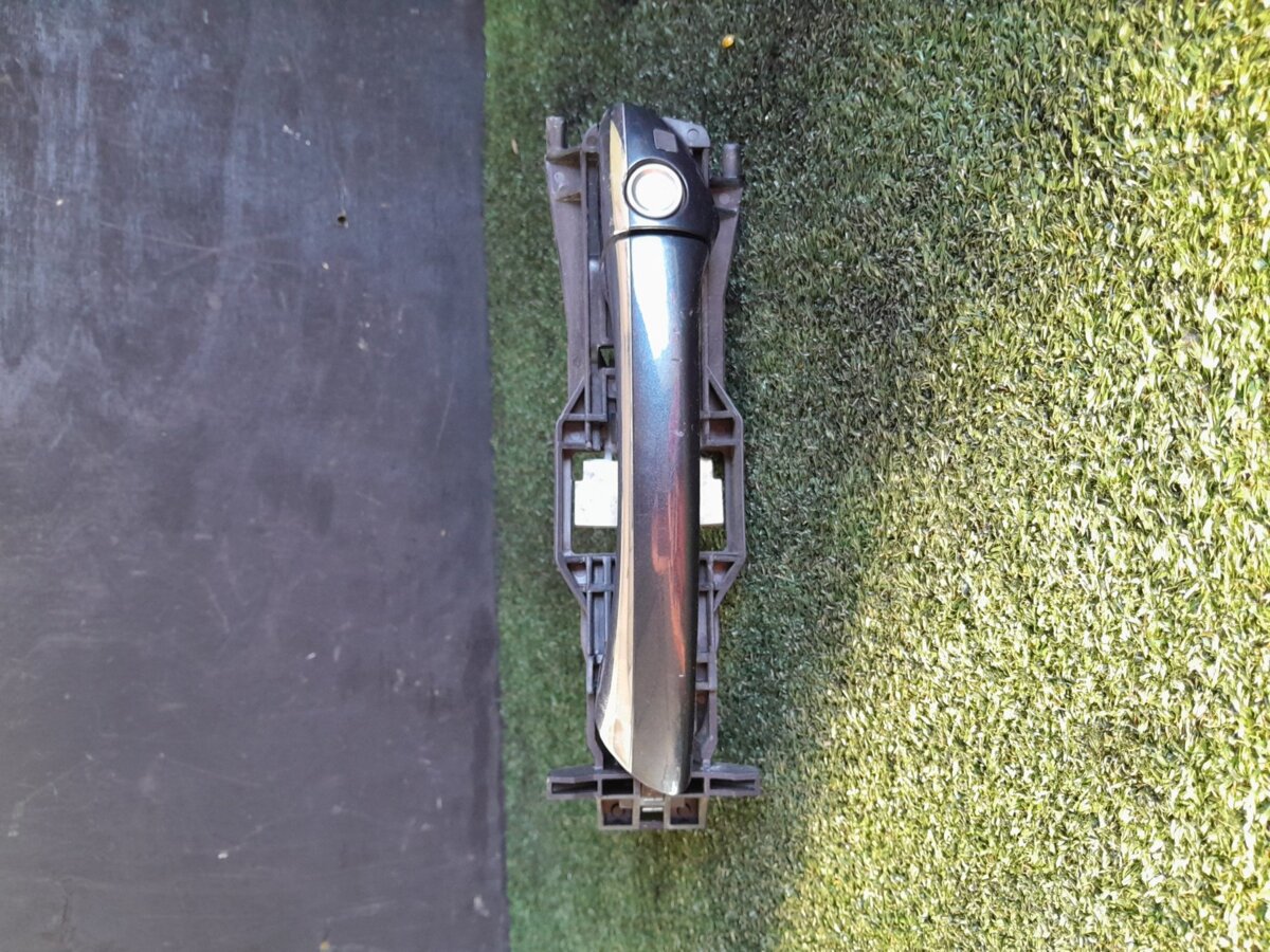 Ручка дверей зовнішня Mercedes-Benz E-Class W211 (2002-2009) A2037600234