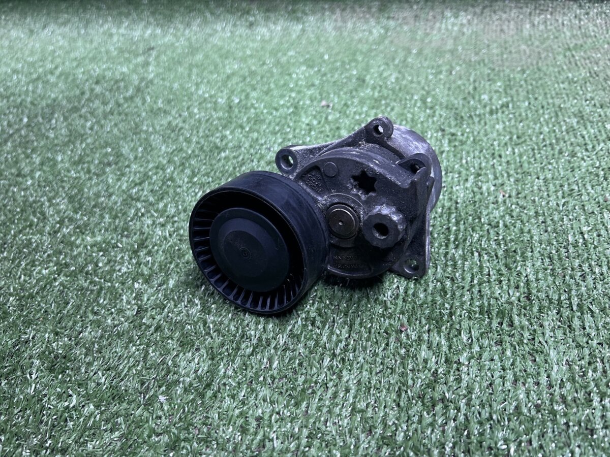 Натягувач ременя генератора Mercedes-Benz Sprinter 2000-2006 A6112000570