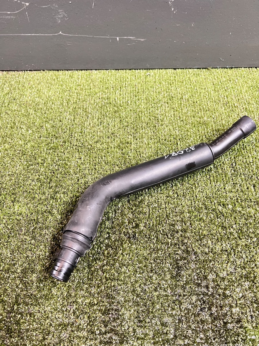 Патрубок вентиляції катерних газів Mercedes-Benz Sprinter W906 (2006-2018) A6510100882