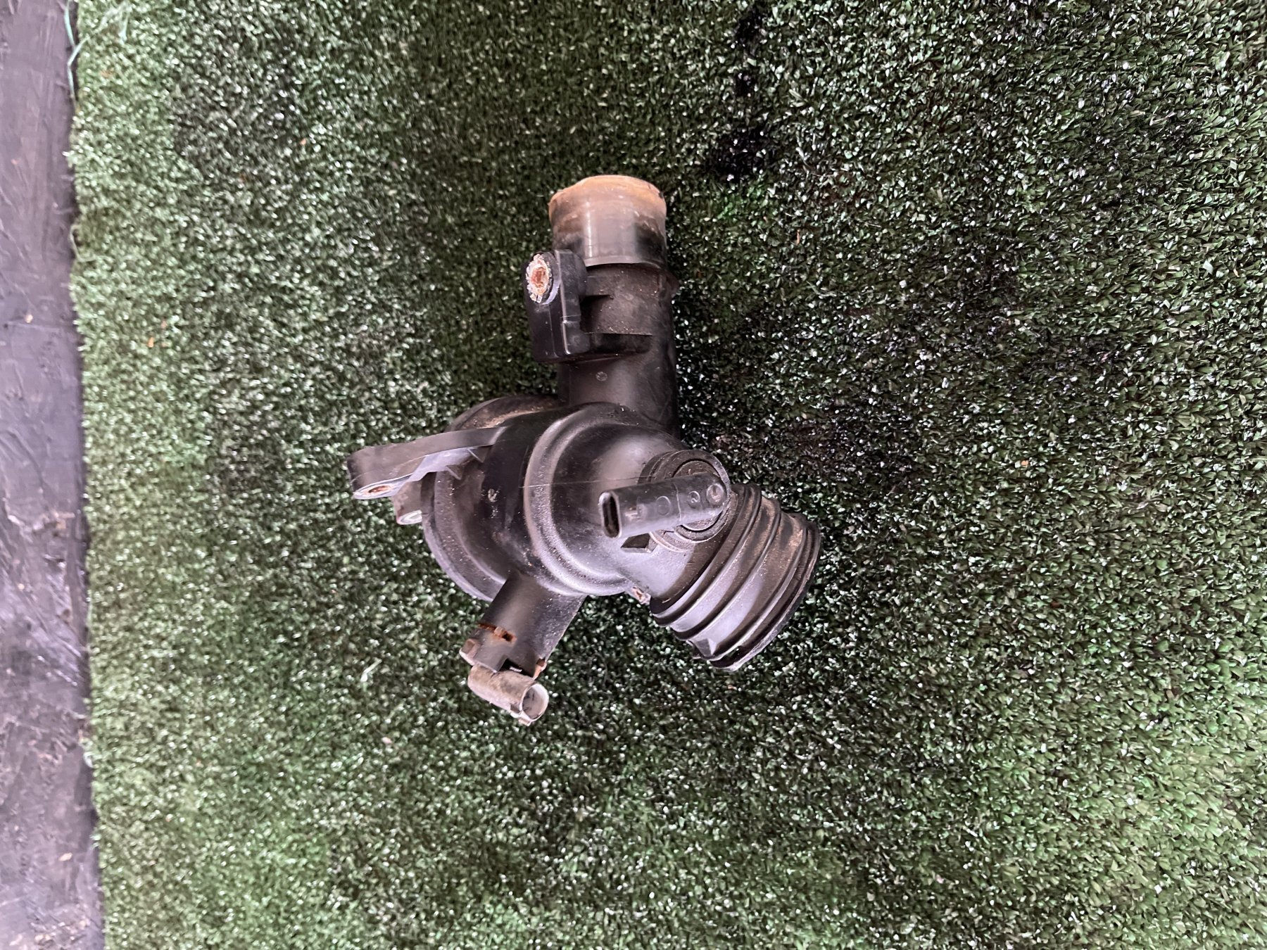 Термостат Mercedes-Benz Sprinter W906 (2006-2018) A6512000615