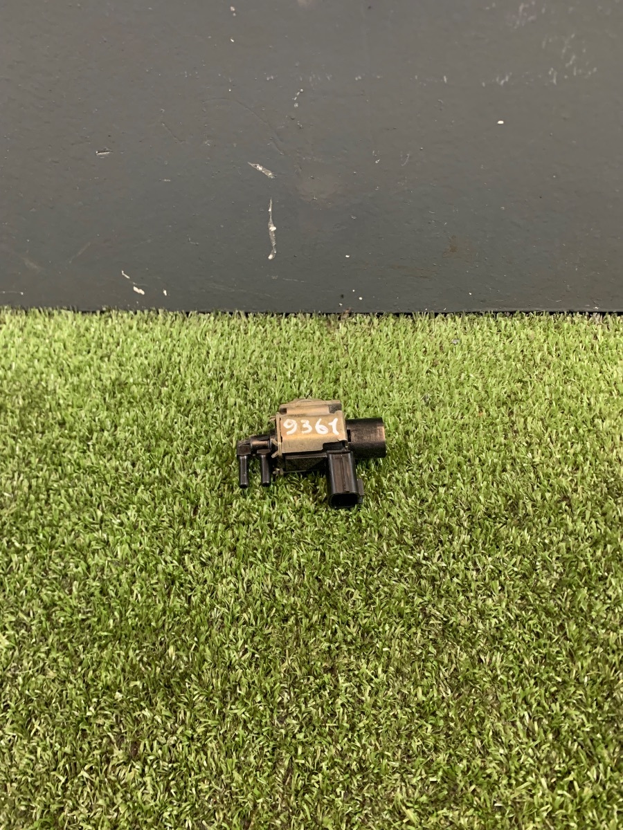 Клапан вакуумний Nissan Murano Z50 (2002-2007) 149558J10A