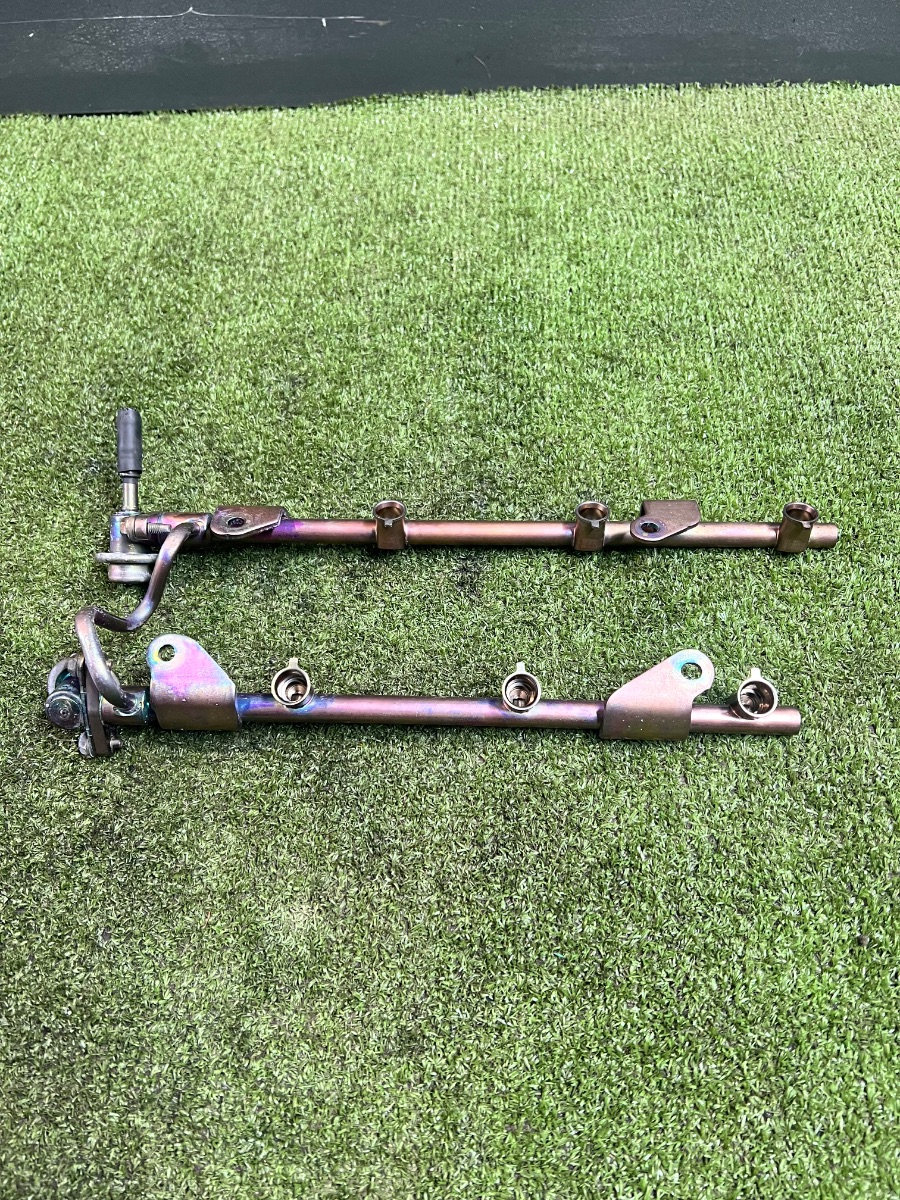 Паливна рейка + Регулятор тиску палива 226755Y760 Nissan Murano Z50 (2002-2007) 17521AC700