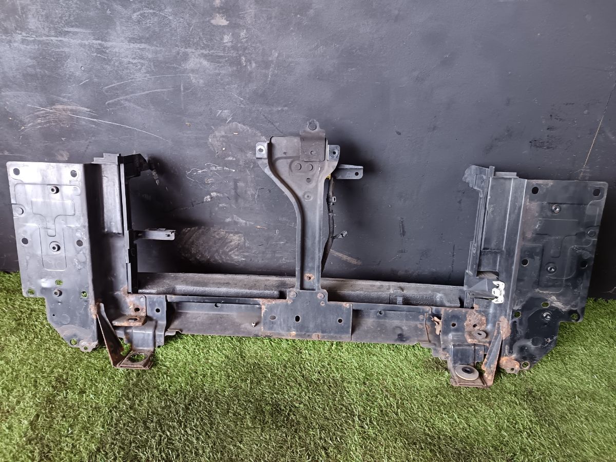 Панель радиатора, телевизор Nissan Murano Z50 (2002-2007) 62500CA000