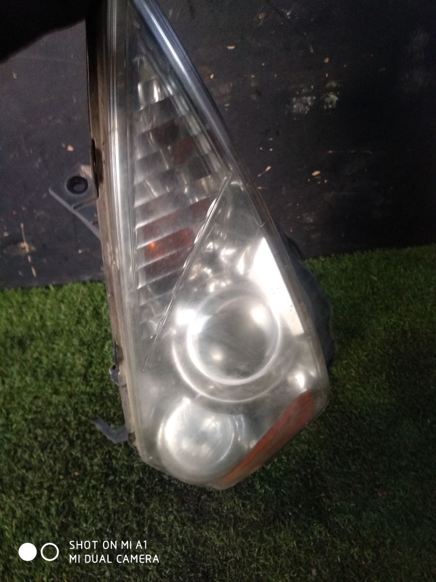 Передній ліхтар правий Nissan Murano Z50 (2002-2007) 26010CC025