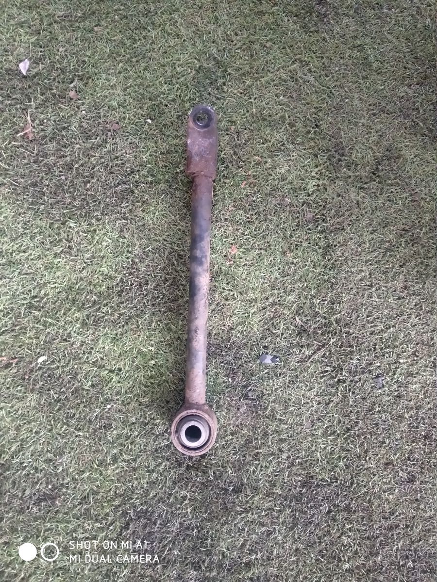 Тяга продольня ліва Nissan Murano Z50 (2002-2007) 55110CA000