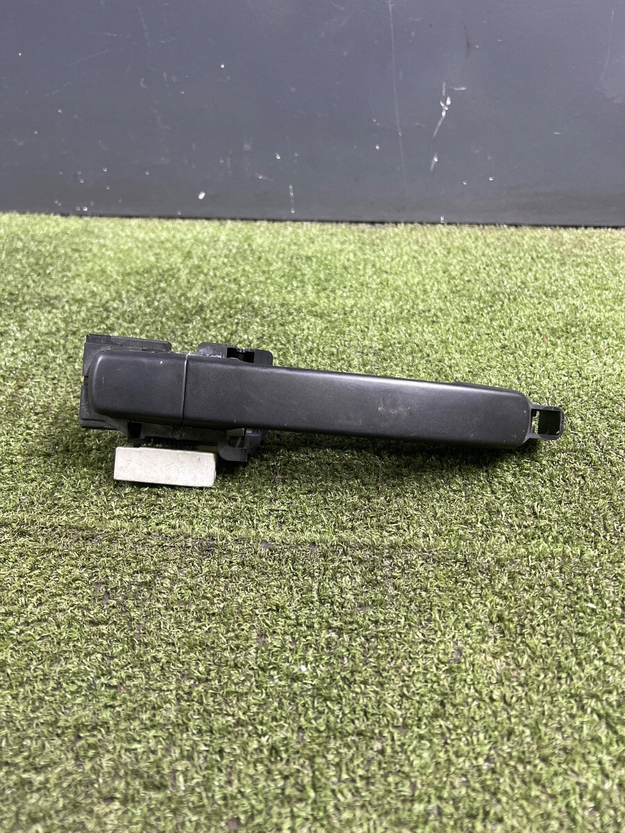 Ручка дверей ЗЛ зовнішня /дефект зʼєднання Nissan Navara D40 (2004-2015) 80611EB30B