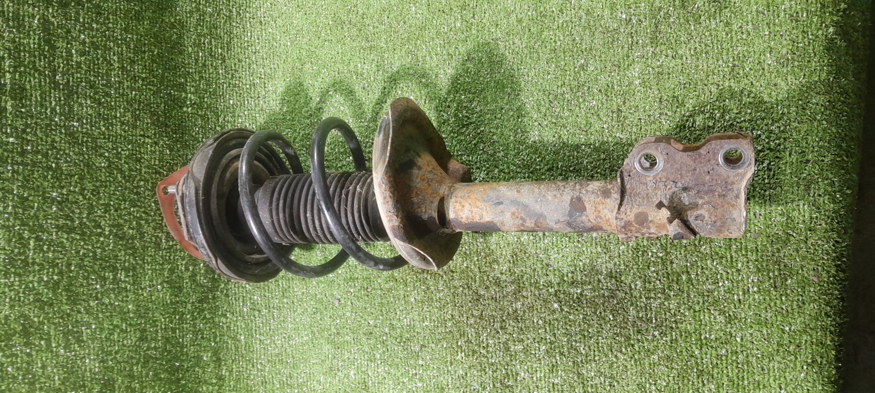 Амортизатор + пружина передній правий в зборі Nissan X-Trail T30 (2001-2007) 543028H726