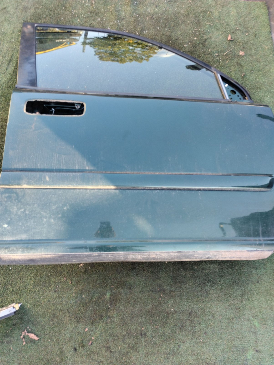 Двері передні праві Nissan X-Trail T30 (2001-2007) H01008H7MM