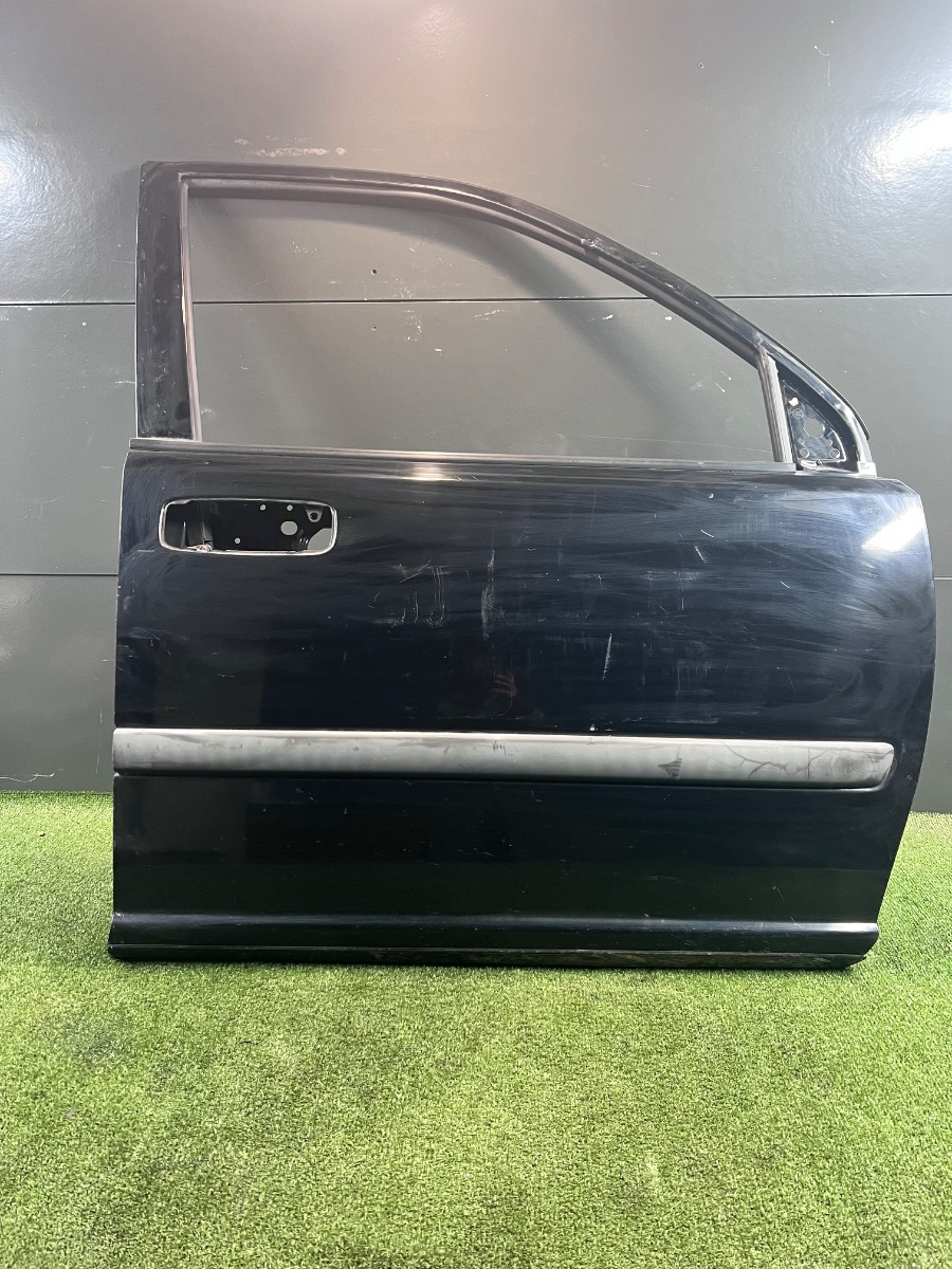 Двері передні праві Nissan X-Trail T30 (2001-2007) H01008H7MM