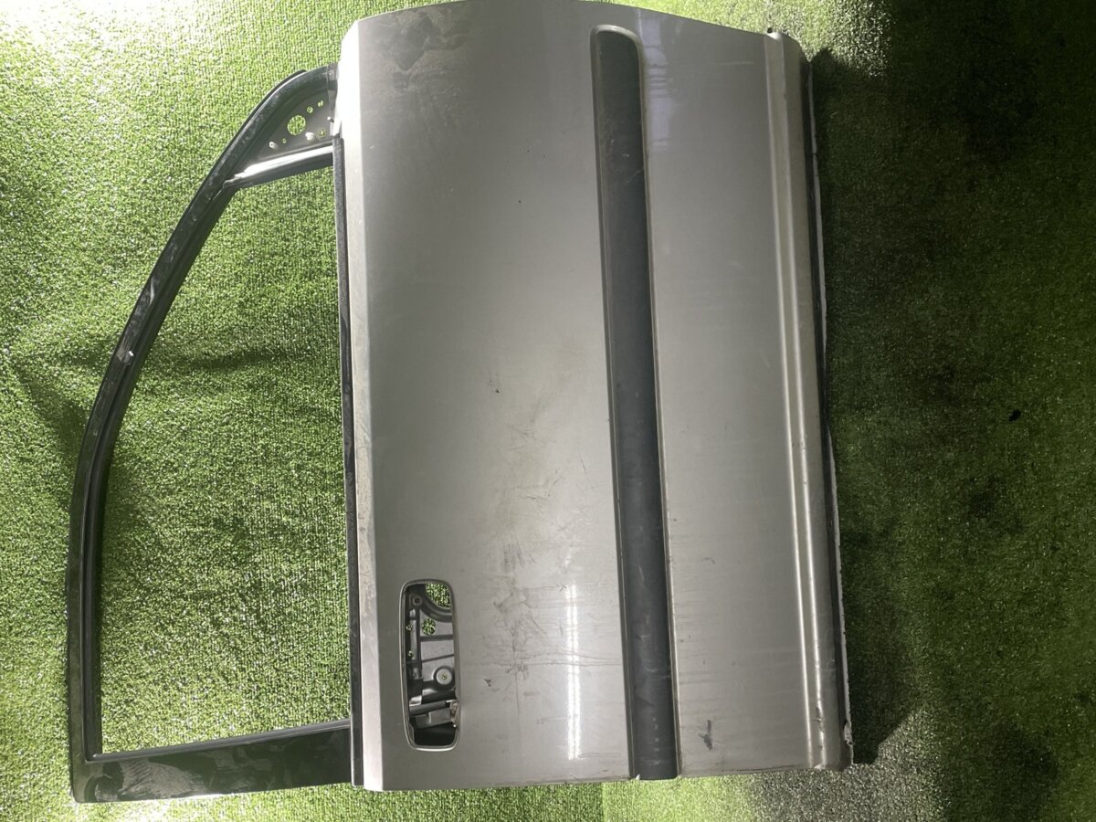 Двері передні праві Nissan X-Trail T30 (2001-2007) H01008H7MM