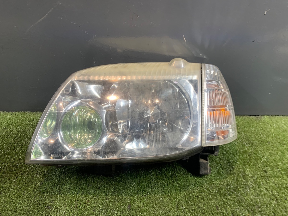 Фара ліва Nissan X-Trail T30 (2001-2007) 260608H925