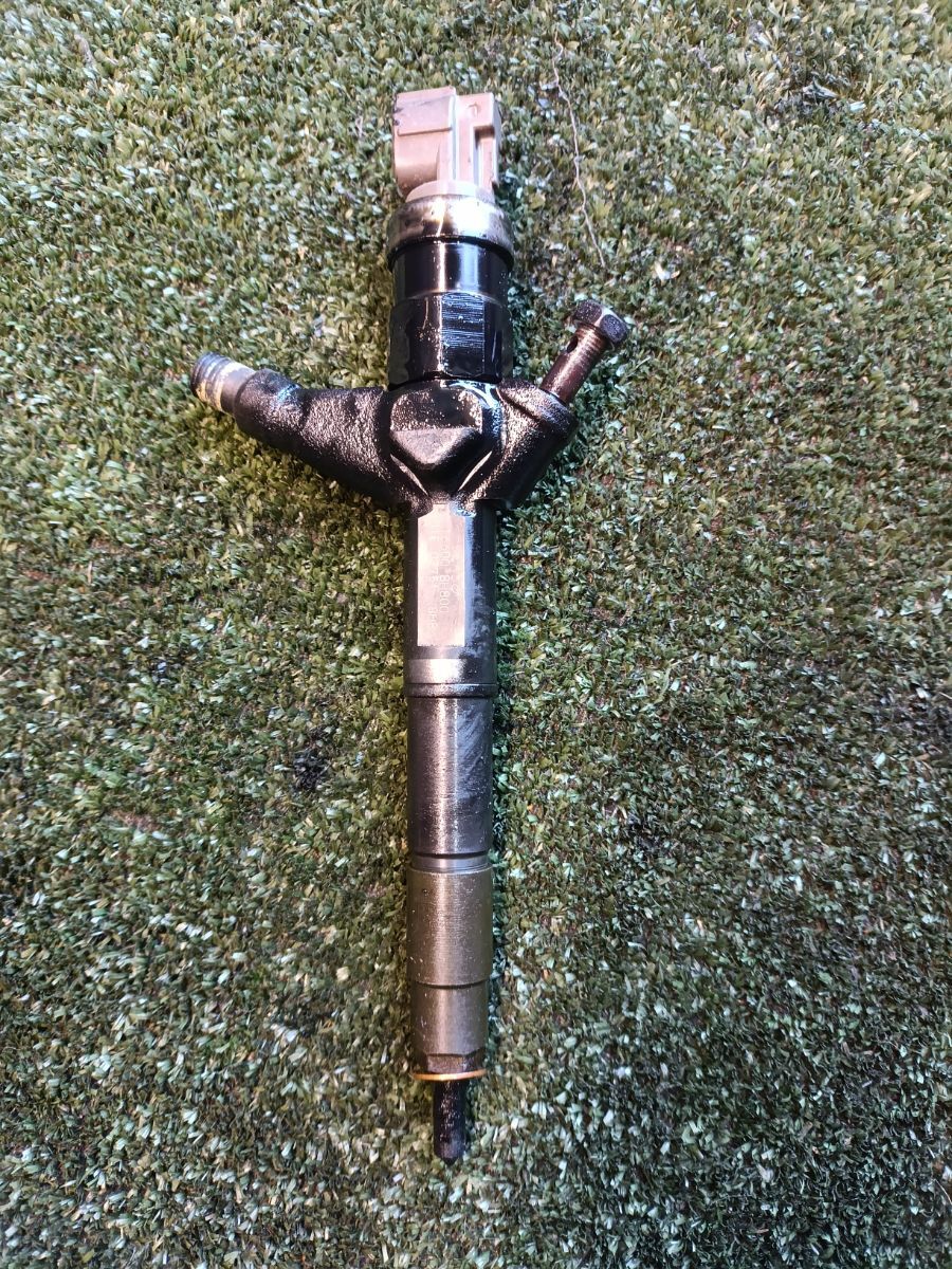 Форсунка  Nissan X-Trail T30 (2001-2007) 166008H800