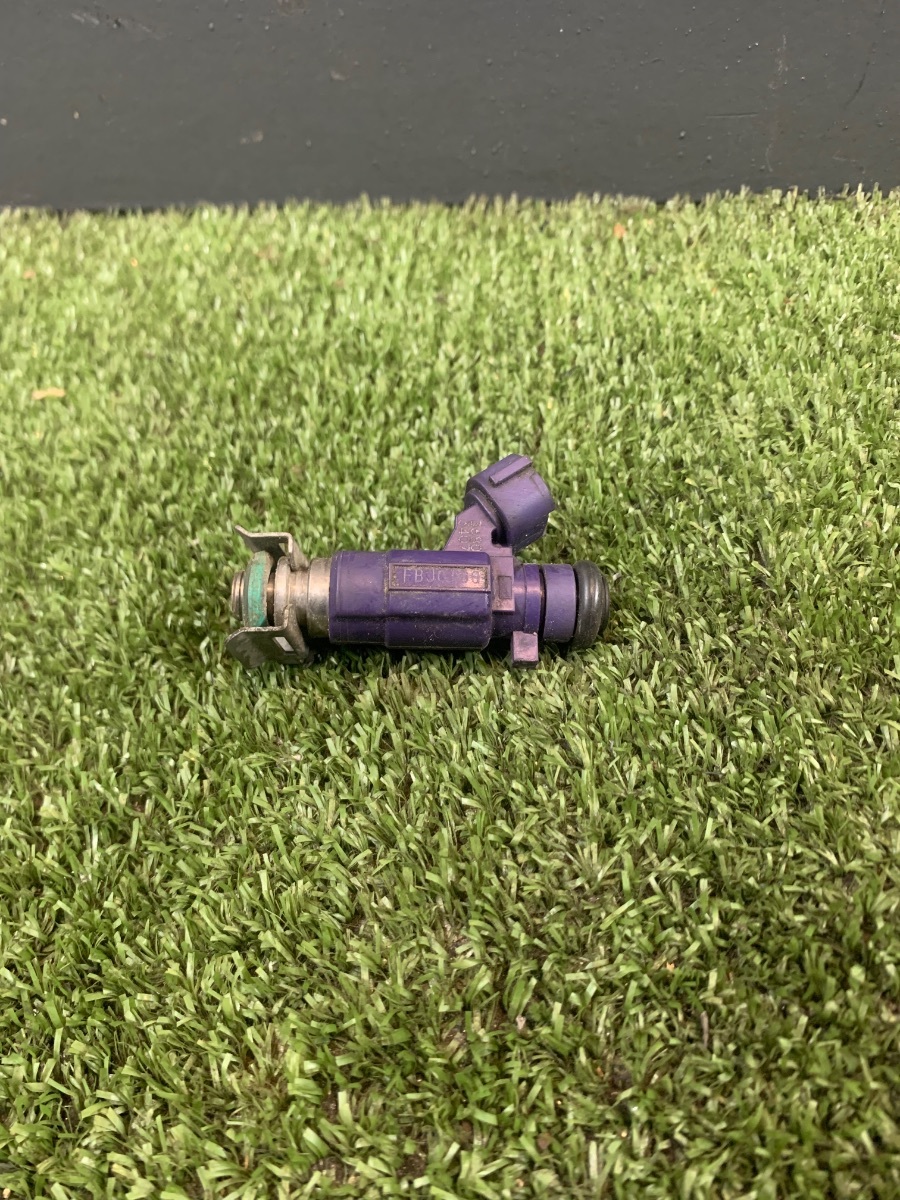 Форсунка паливна Nissan X-Trail T30 (2001-2007) FBJC100