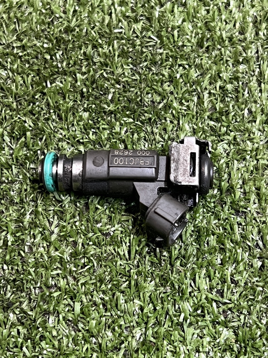 Форсунки паливна  Nissan X-Trail T30 (2001-2007) 166005L701