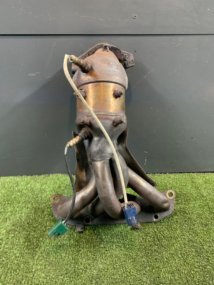 Колектор випускний Nissan X-Trail T30 (2001-2007) 140028H760