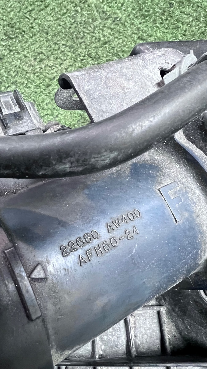 Корпус повітряного фільтра з витратоміром Nissan X-Trail T30 (2001-2007) 16500AU600