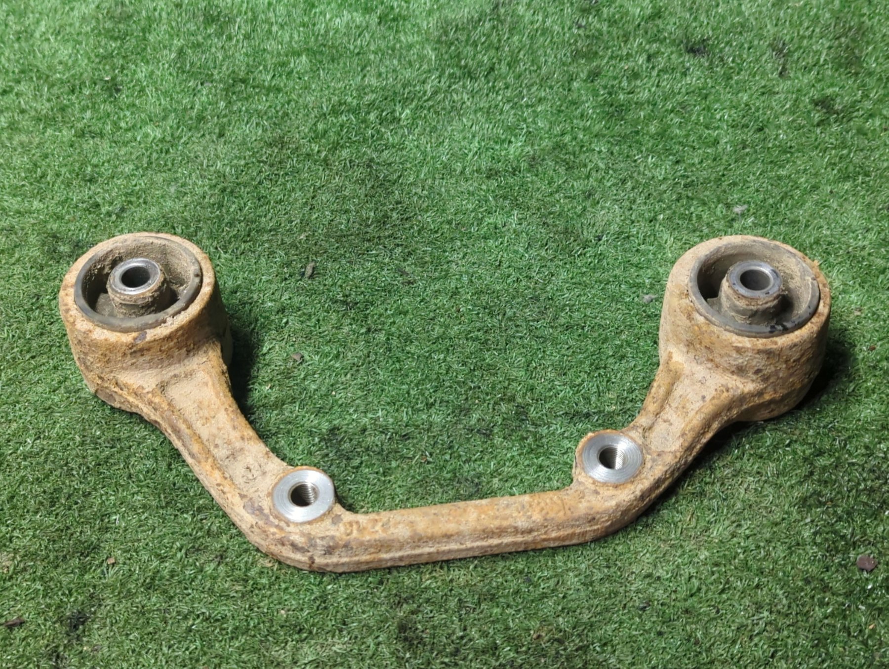 Кронштейн редуктора Nissan X-Trail T30 (2001-2007) 554198H501