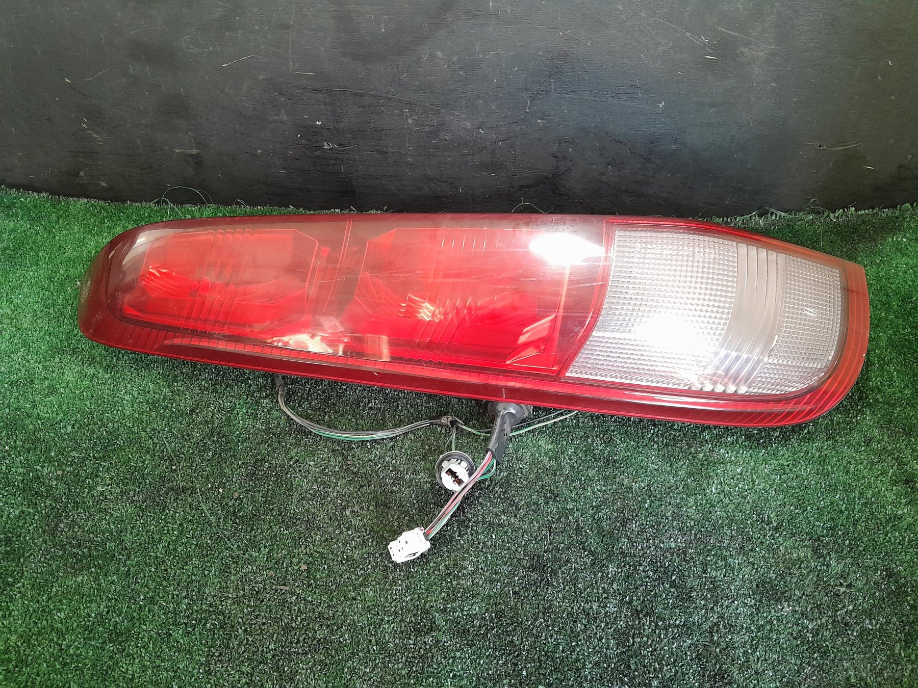 Ліхтар задній лівий Nissan X-Trail T30 (2001-2007) 26555EQ025