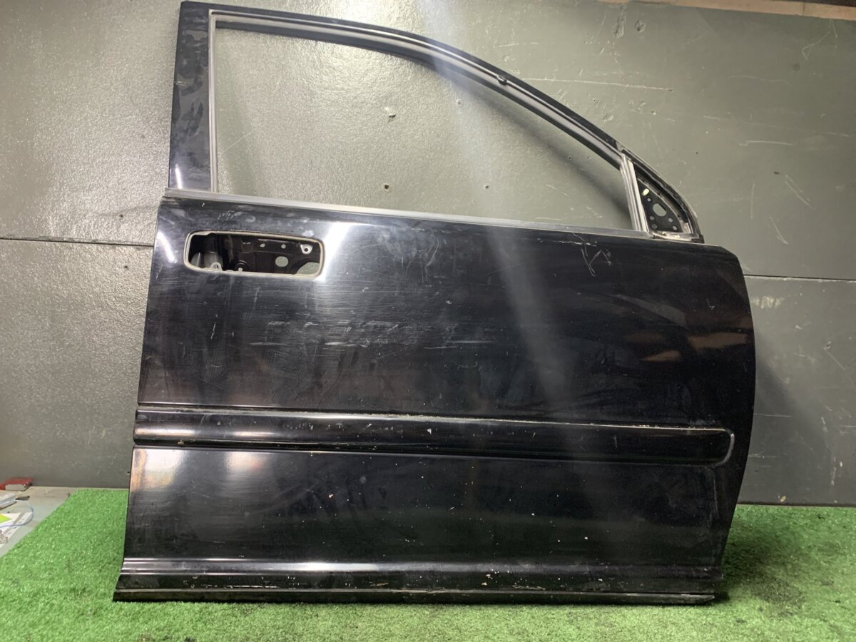 Передня права дверка Nissan X-Trail T30 (2001-2007) H01008H7MM