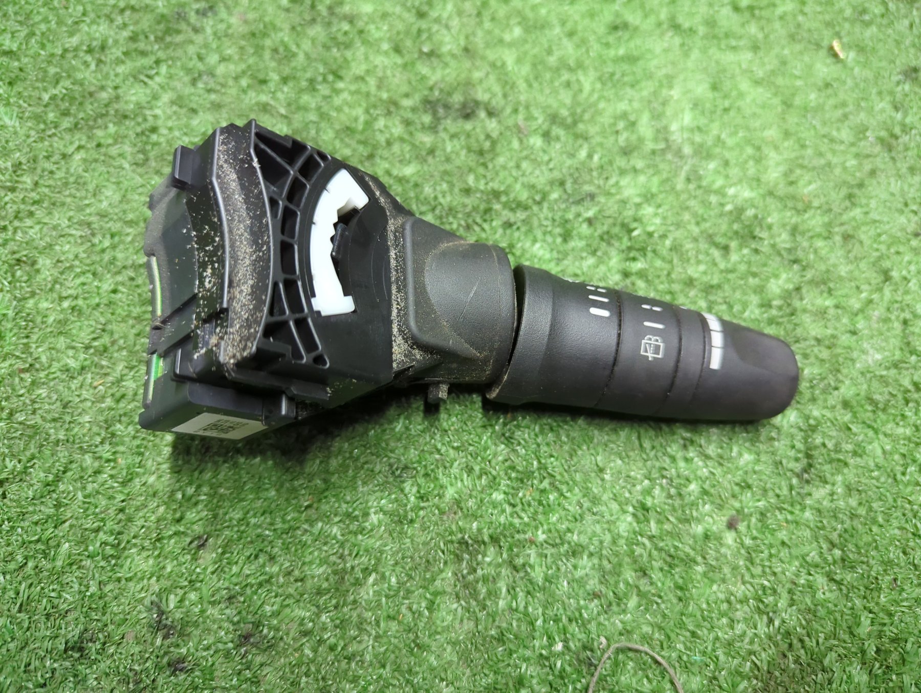 Підрульовий перемикач двірників і омивача Nissan X-Trail T30 (2001-2007) 252608H705